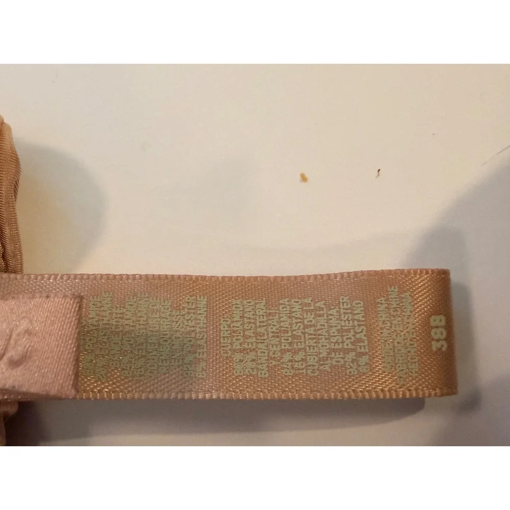 SKIMS Fits Everybody T-Shirt Bra Nude Tan Wireless Molded‎ Cup 38B - Picture 6 of 9